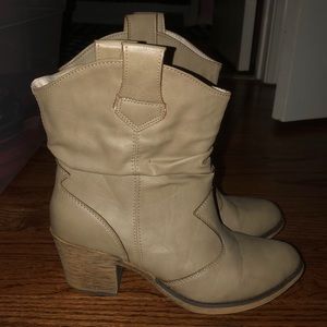 Rue 21 Boots